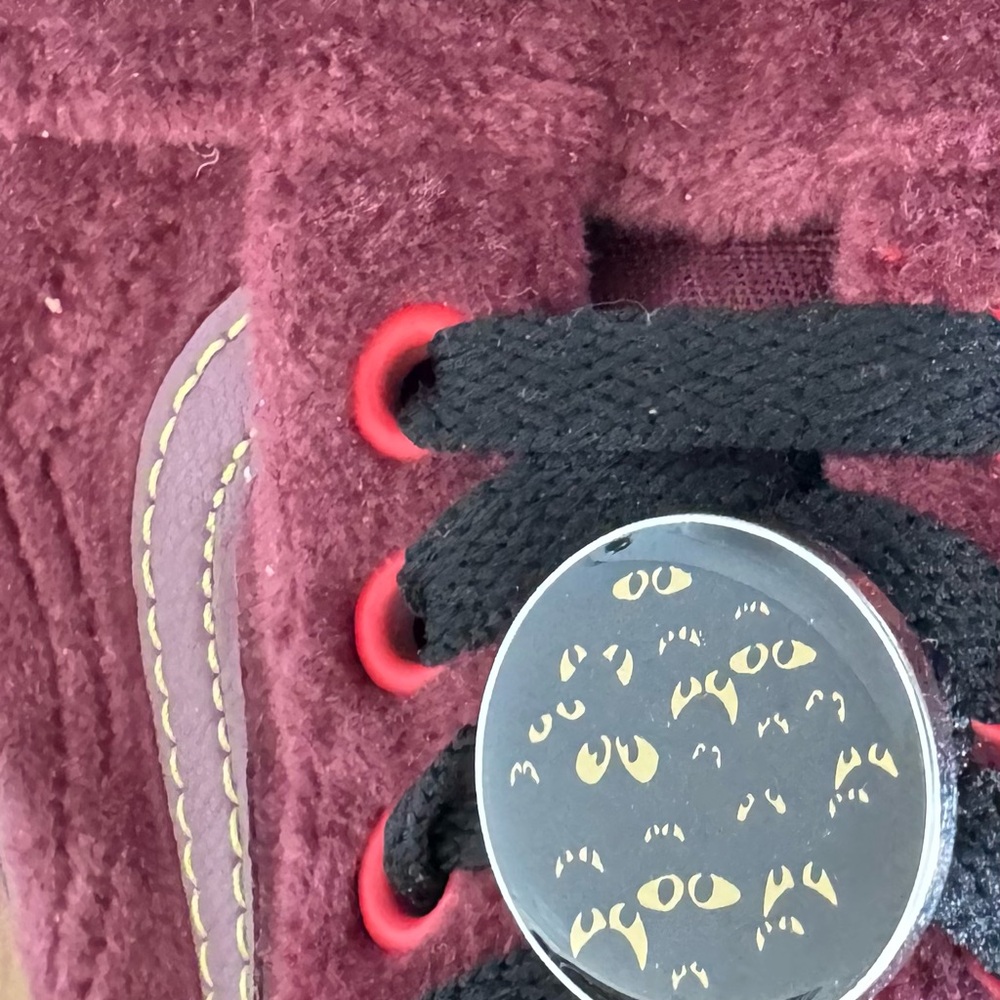 NWOB Women's Vans Disney x Old Skool Stackform
'Snowwhite Posion Apple' - Picture 7 of 8